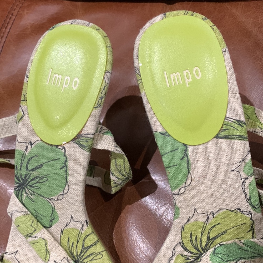 Candy apple ๐ green tie-around-ankle sexy heels, excellent condition - Picture 10 of 10